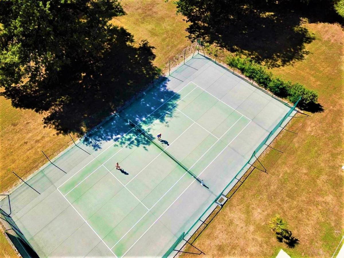 Chateau Du Boulay Morin Le Boulay-Morin Exterior photo Tennis court at the University of Nottingham