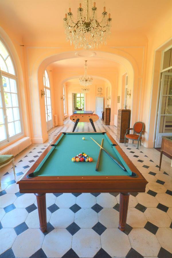 Chateau Du Boulay Morin Le Boulay-Morin Exterior photo A pool table